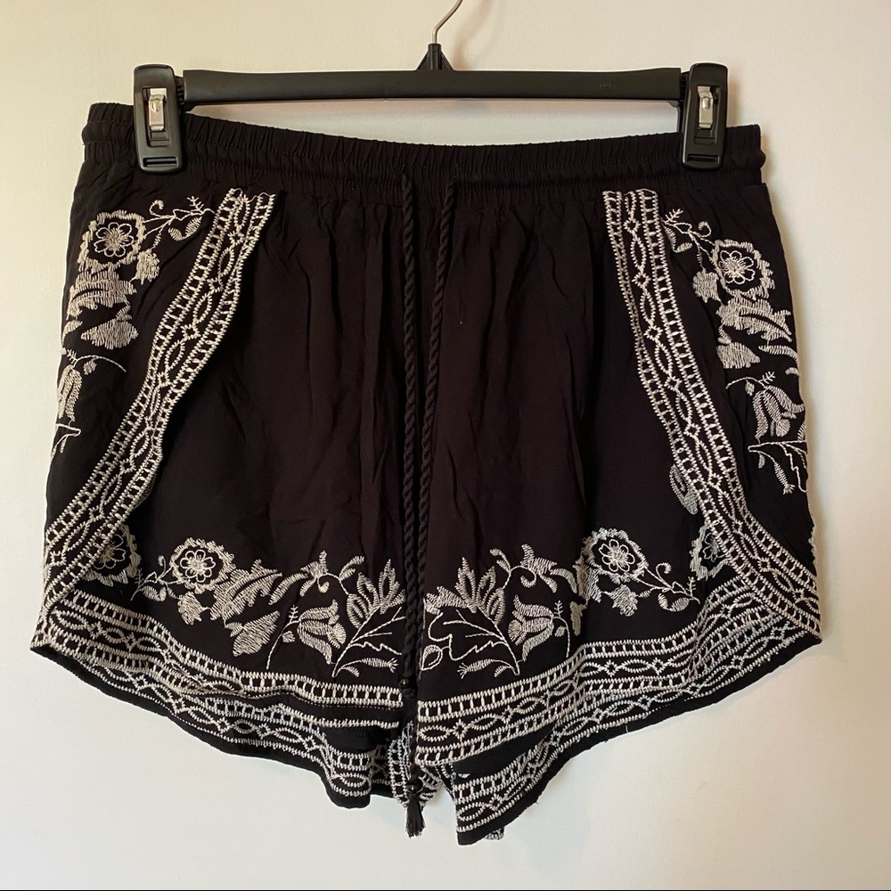City Chic Black Embroidered Shorts